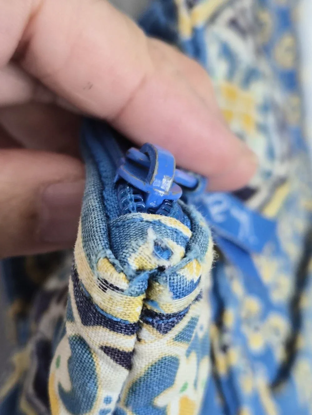 Vera Bradley Little Betsy Bag Riviera Blue Quilted Cotton Zip Tote Shoulder Bag